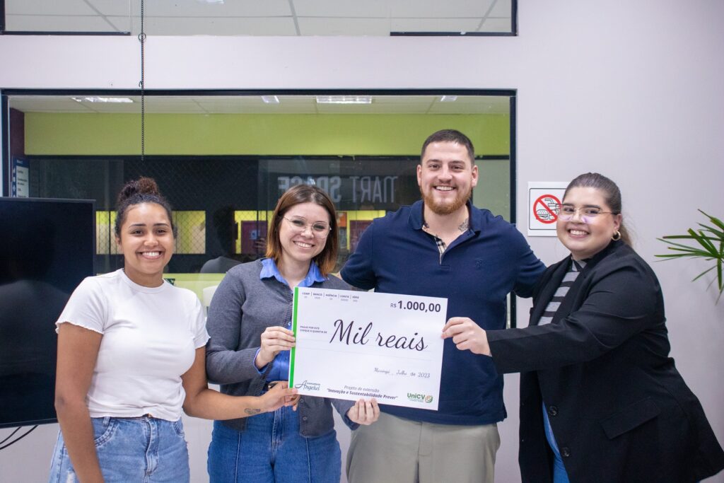 Prever premia projetos de estudantes do Unicive para destinação ecológica de coroas de flores