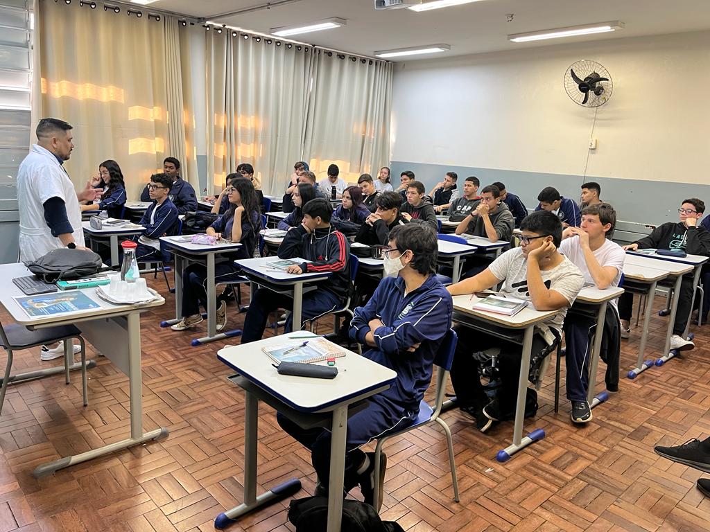 Unicive leva palestras sobre empreendedorismo e inovação a escolas técnicas de Maringá e região