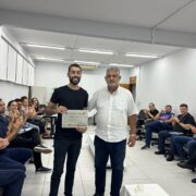 Professor do Unicive recebe prêmio de “Educador Destaque” do Crea-PR