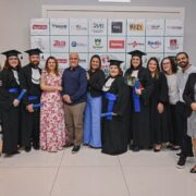 Pacientes em hemodiálise celebram formatura pelo Programa ReAprender em Blumenau